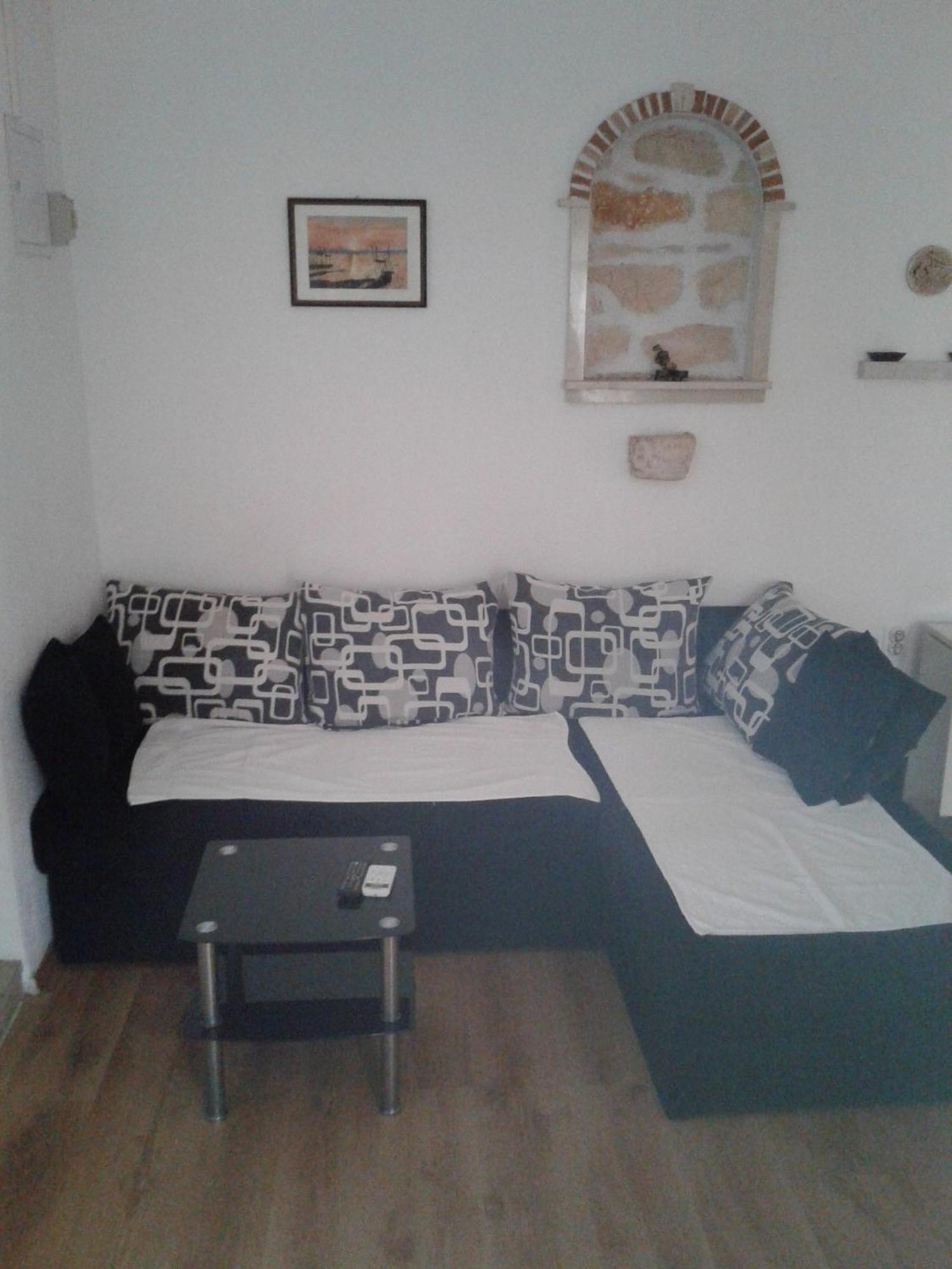 Metti Apartments 1 Kmeti Экстерьер фото